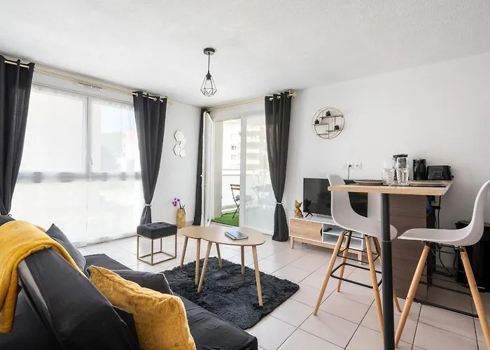 Pure Gold - Casa Vostra - Caution 800 Eur & Id Requises - Annemasse Proche Chateau Rouge